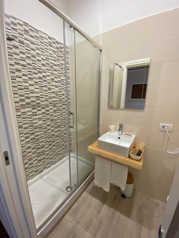 Double Room with Private Bathroom image 3