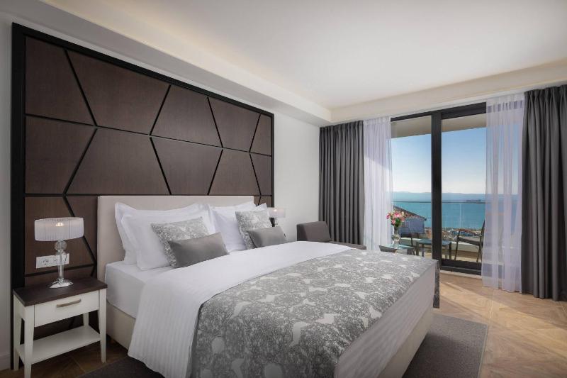 Adria King Bed Room with Sea View image 1