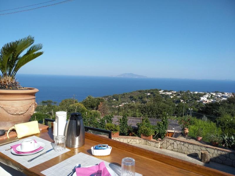 Double or Twin Room with Sea View image 3
