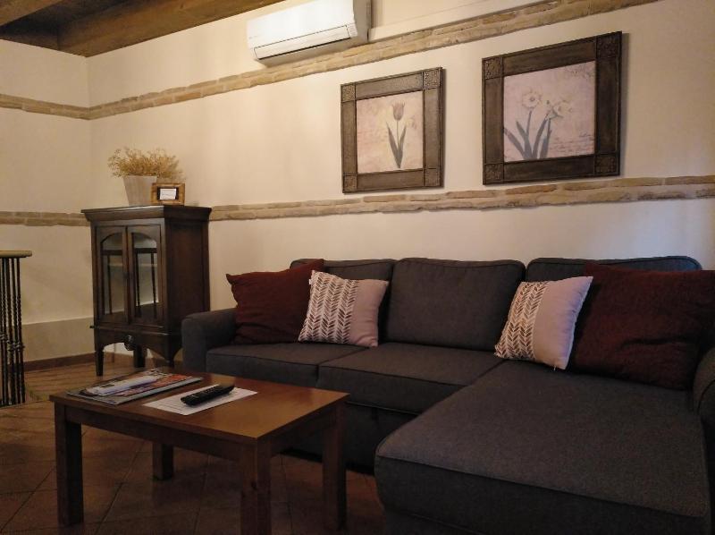 Apto La Casa Del Grial - CON PARKING GRATIS - image 4