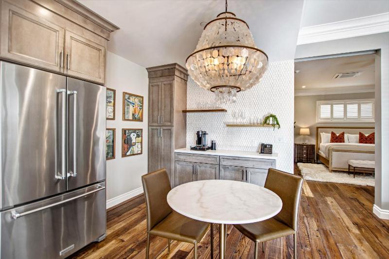 Superior King Suite image 1