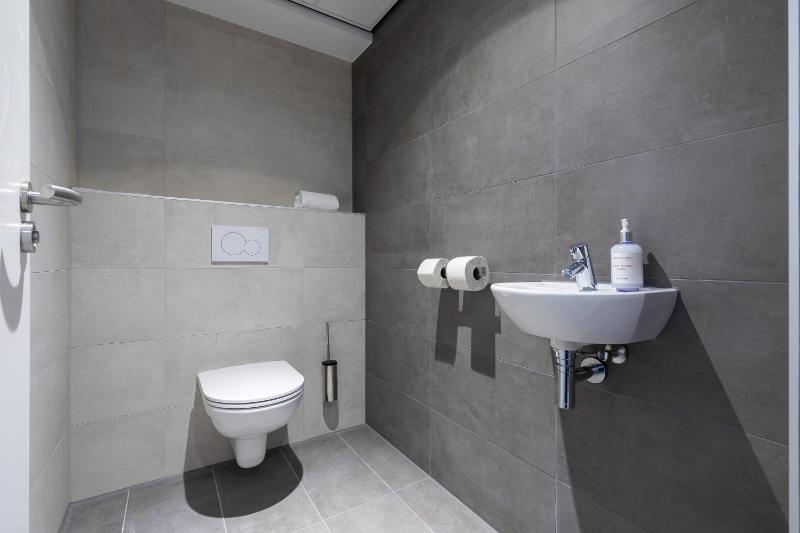 Suite with Lake View image 2