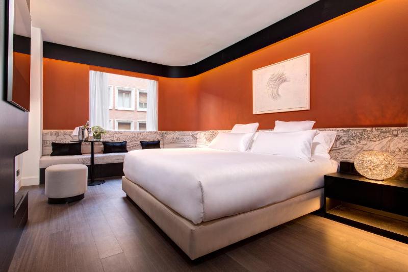 Executive Double or Twin Room image 4