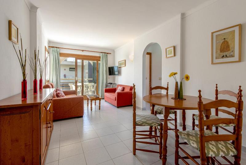 Apartment image 3