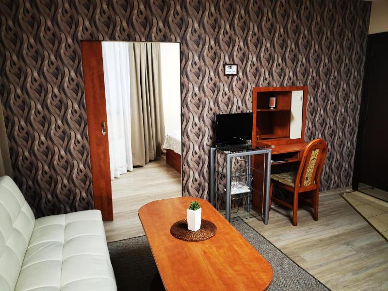 Large Double Room image 3