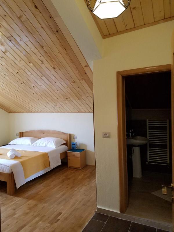 Deluxe Double Room (2 Adults + 1 Child) image 3