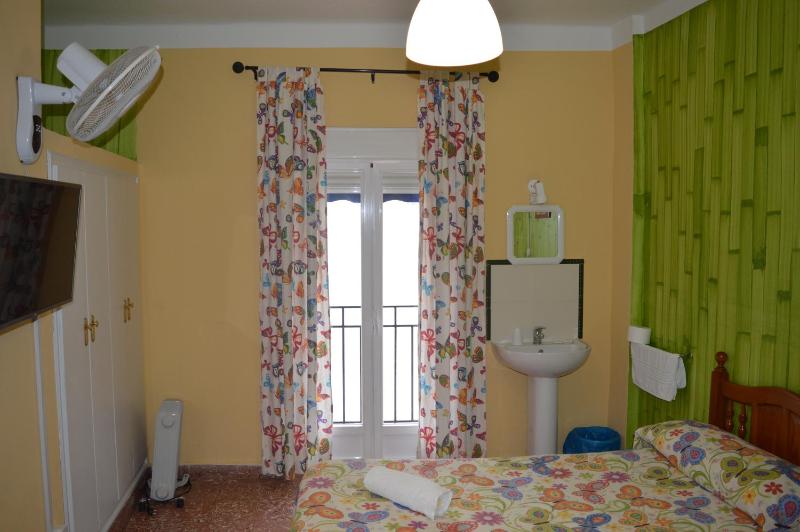 Double or Twin Room with Shared Bathroom image 4