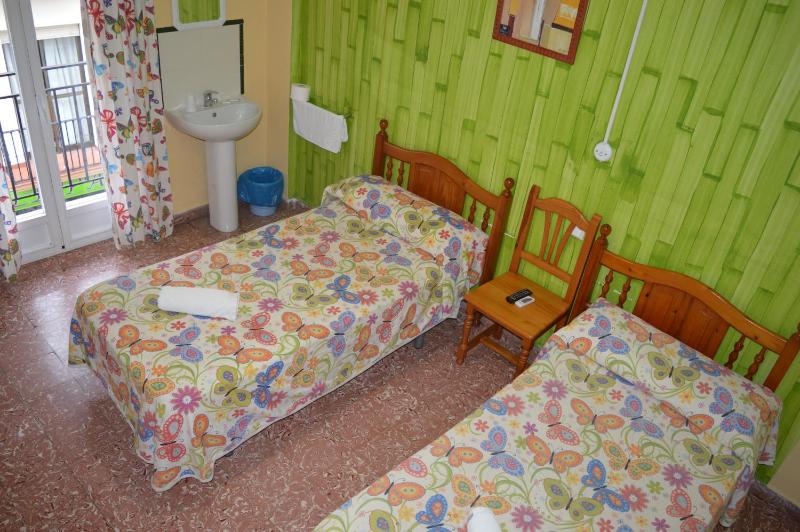 Double or Twin Room with Shared Bathroom image 3