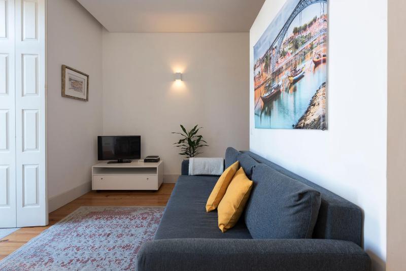 Apartment Alegria Street by Sweet Porto - Free Parking - image 16