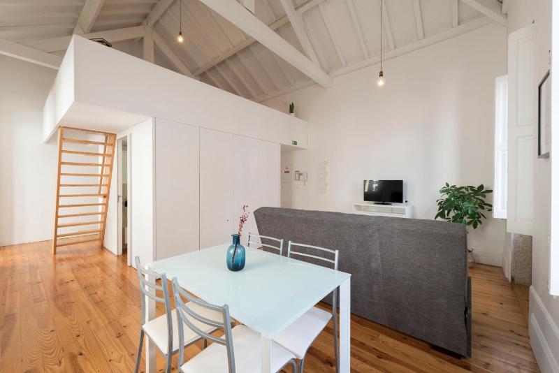 Apartment Alegria Street by Sweet Porto - Free Parking - image 4