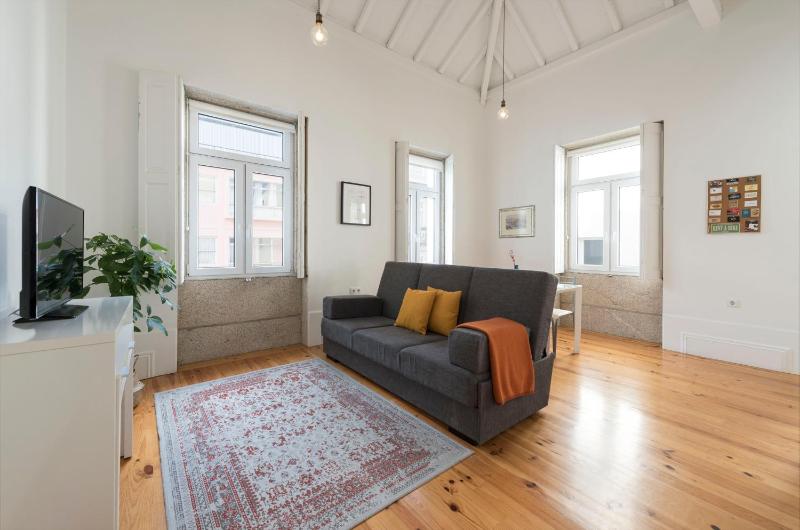 Apartment Alegria Street by Sweet Porto - Free Parking - image 8