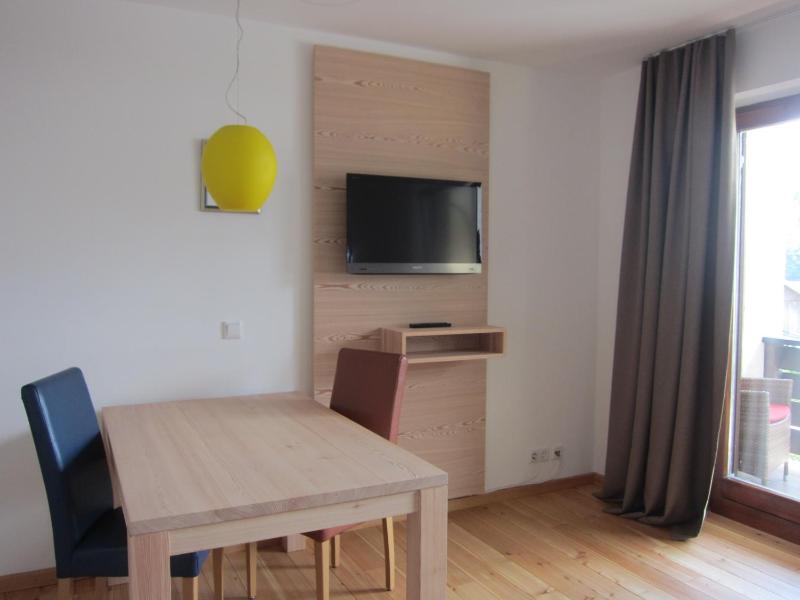 One-Bedroom Apartment image 4