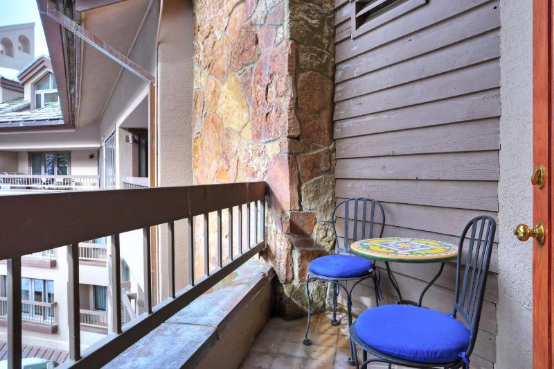 Luxurious 1BRLoft - Ski-in Ski-out Access to Beaver Creek condo - image 14