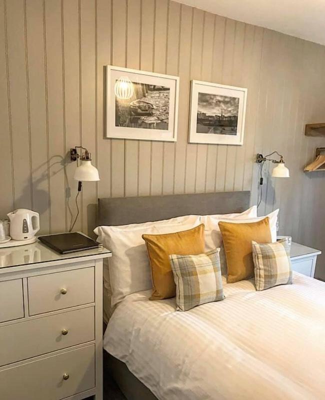 Double Room with Private External Bathroom - Adults Only  image 3