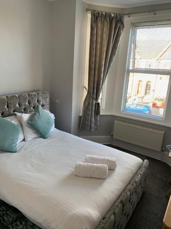 Rivendell Guest House - image 18