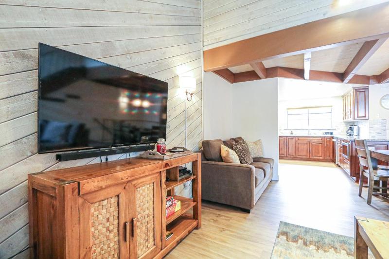 Three-Bedroom Apartment image 3