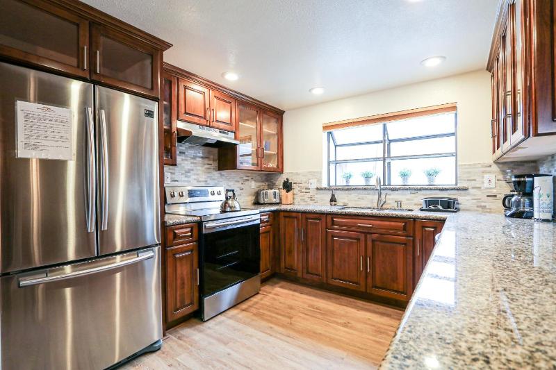 Snowflower 3 Remodeled and Modern Private Washer Dryer with Fireplace - image 5