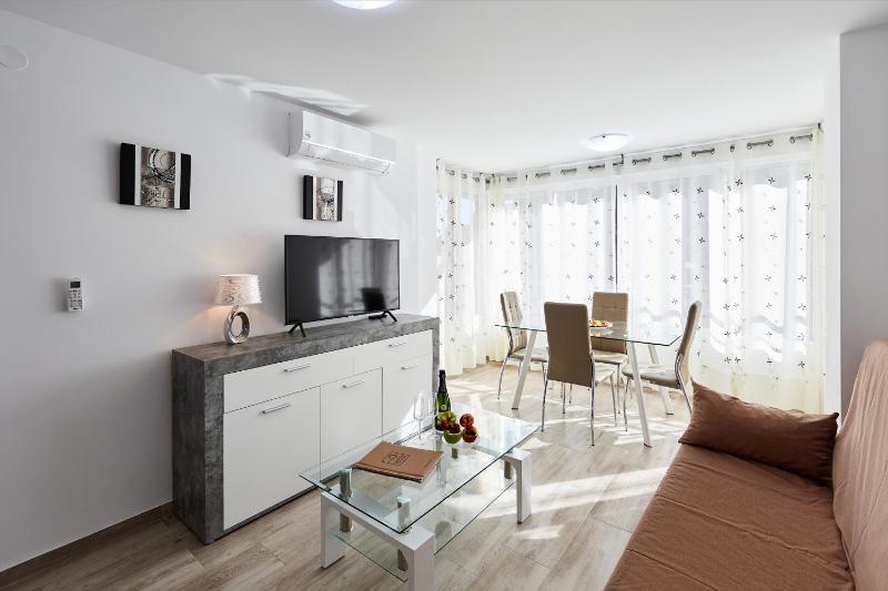 Sonrisa Apartments - image 41
