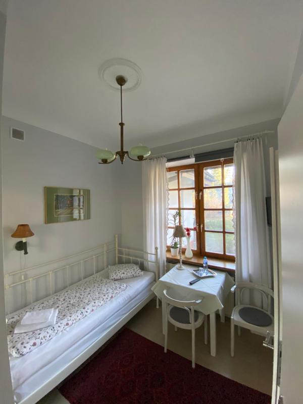 Single Room image 2