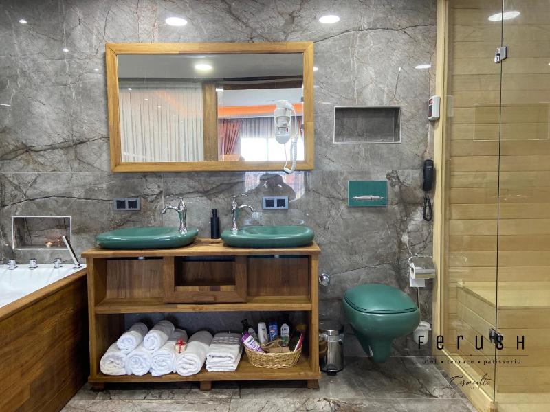 Suite with Sauna image 2