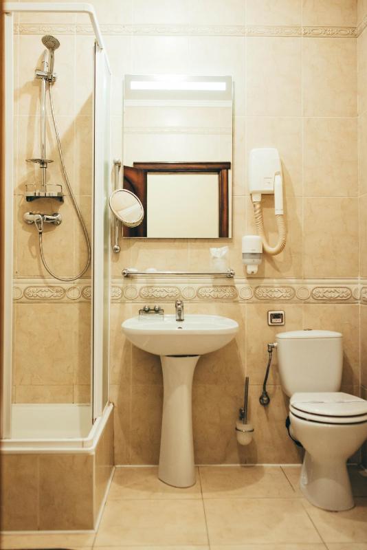 Standard Twin Room image 2