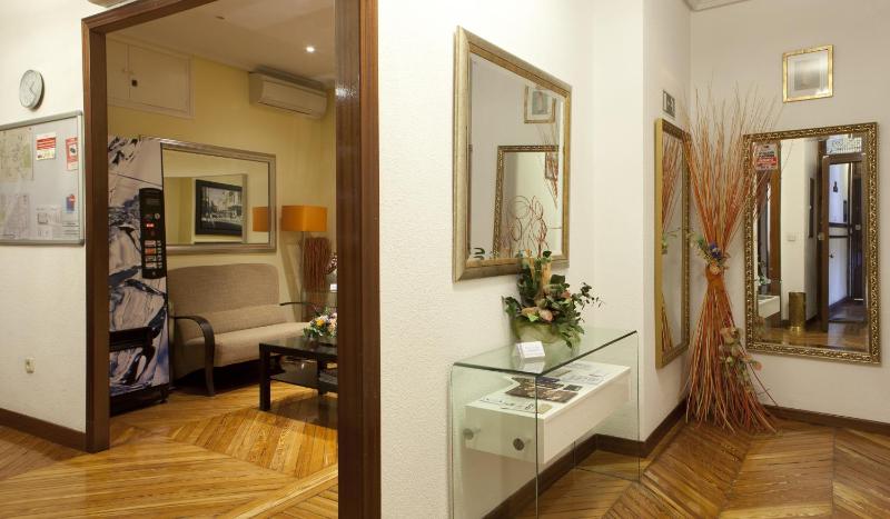 Hostal Los Alpes - image 10