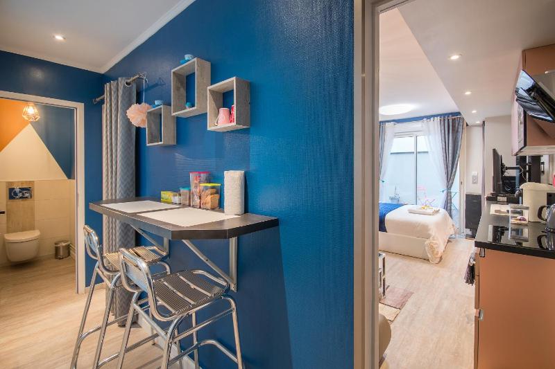 Deluxe Apartment with Spa Bath and Terrace image 3