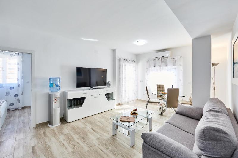 Sonrisa Apartments - image 46
