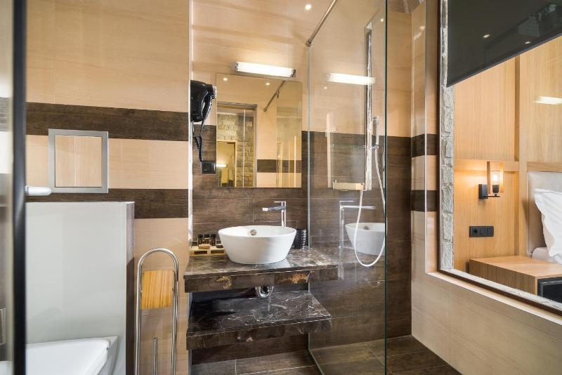 Double Room with Terrace image 2
