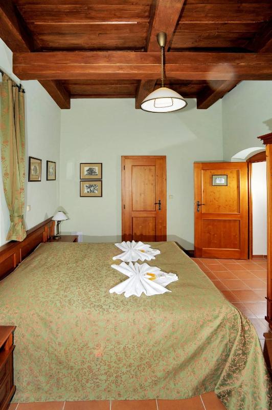 Deluxe Double Room image 1