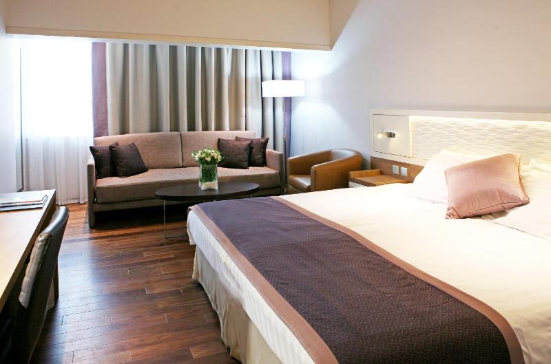 Standard Room with City View image 1