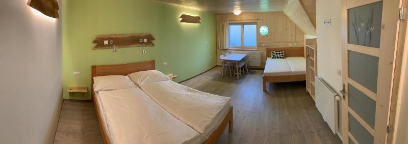 Superior Queen Room with Two Queen Beds image 2