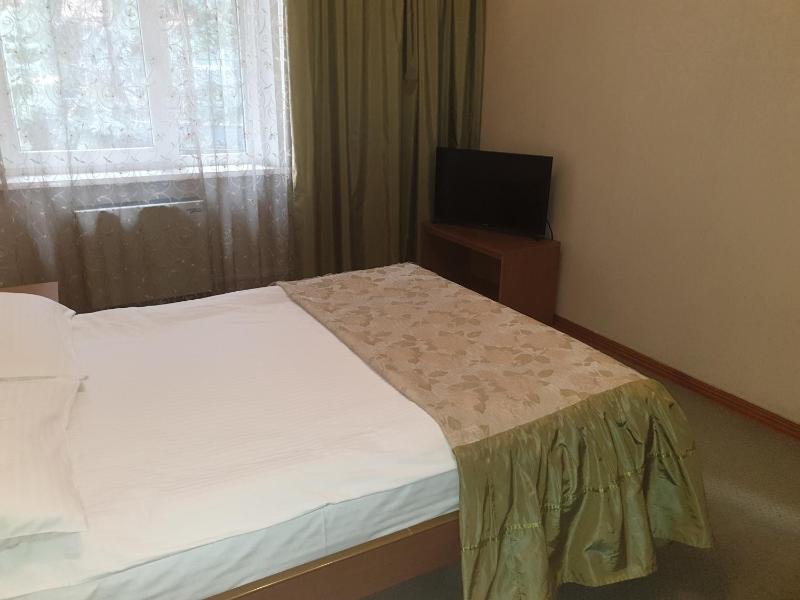 Standard Single Room image 3