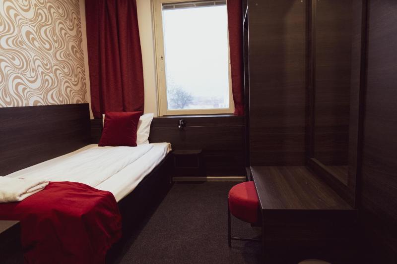 Standard Single Room image 2