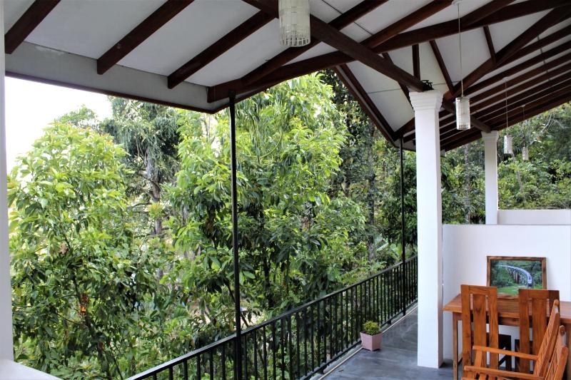 Amado Homestay Ella - image 18