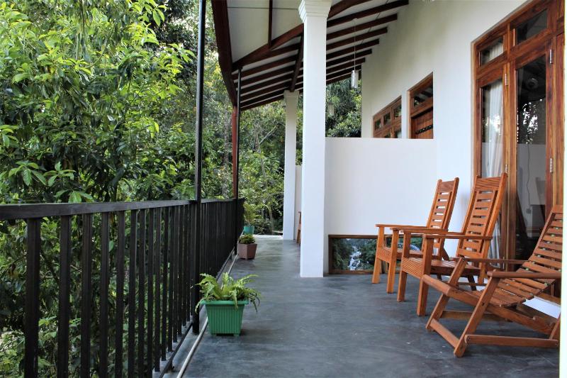 Amado Homestay Ella - image 17