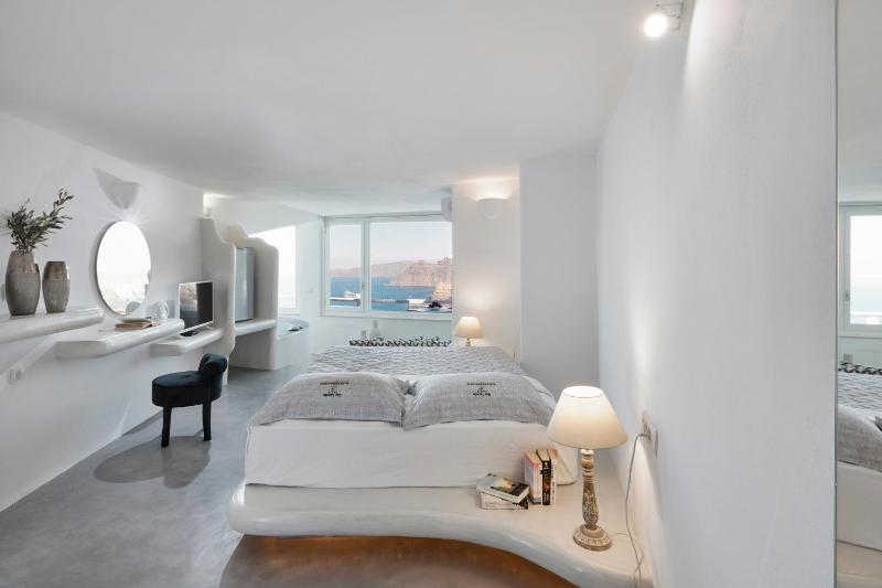 Divine Suite Caldera View image 1