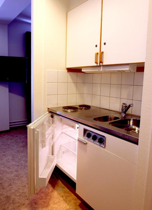 Twin Room with Private Bathroom image 4