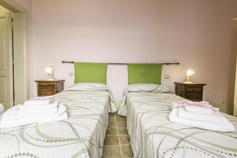 Deluxe Double or Twin Room image 1