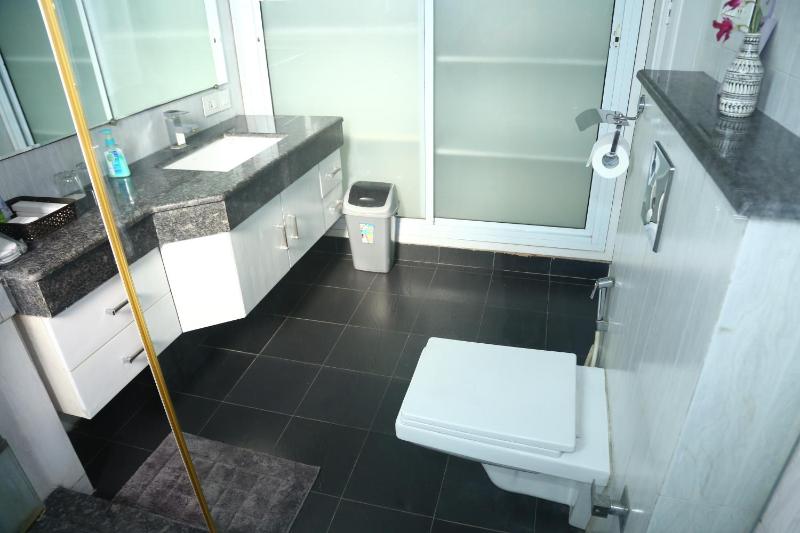 joerose villa - image 14