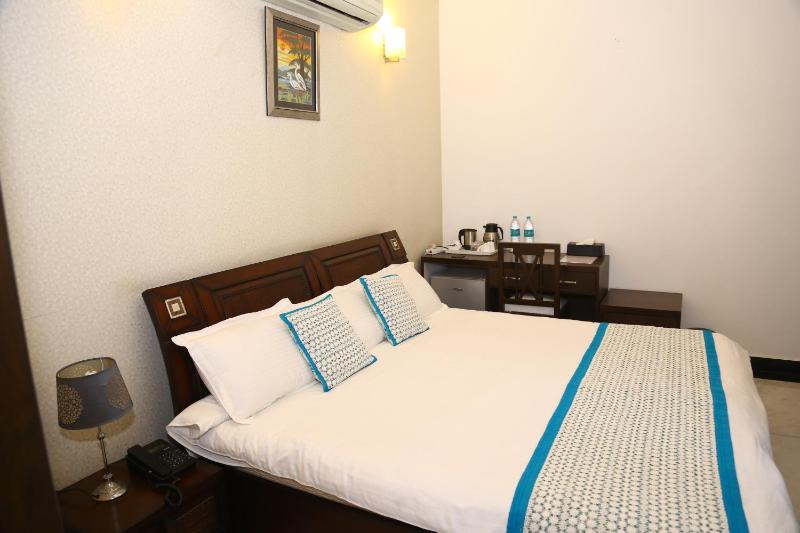 Budget Double Room image 1