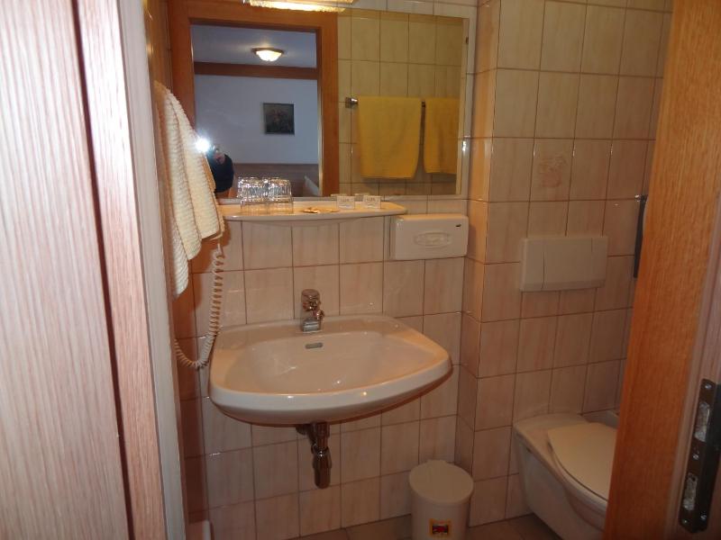 Double Room image 2