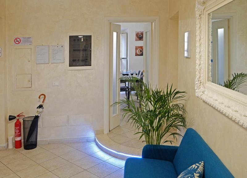 Small Double Room image 4