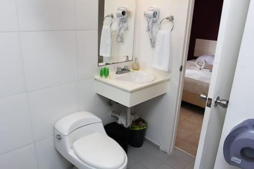 Hostal Familiar Carmencita - image 14