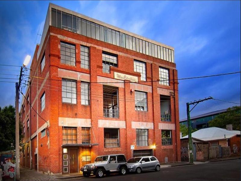 StayCentral - Fitzroy Converted Warehouse Penthouse - image 9