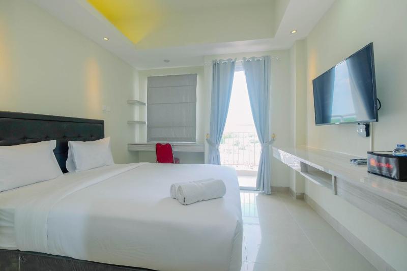 Cozy and Minimalist Studio Apartment @ Mustika Golf Residence By Travelio - image 1