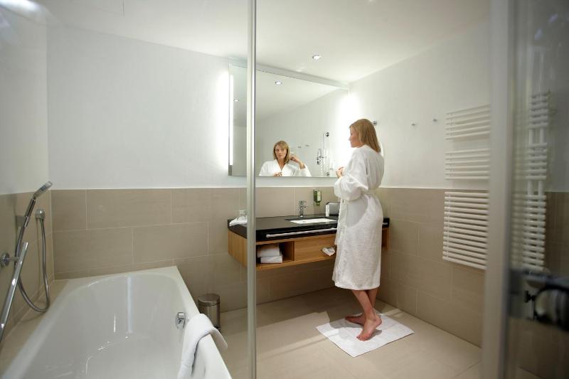 Superior Double Room image 4