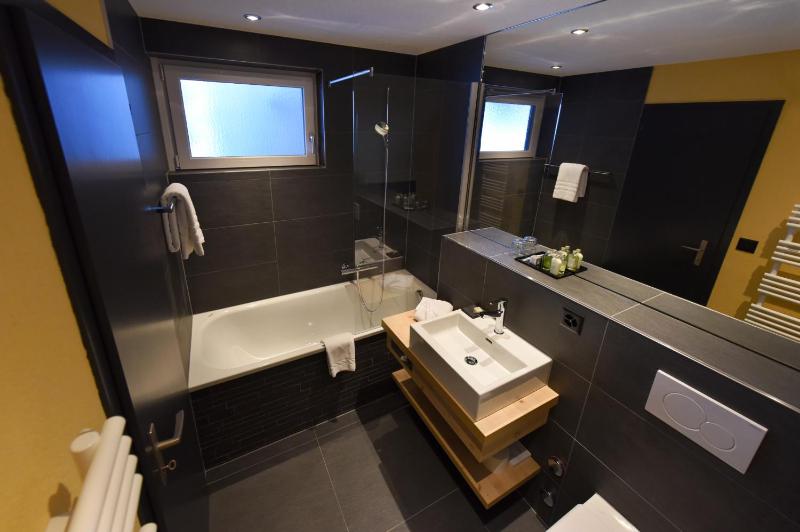 Lifestyle Single Room image 3