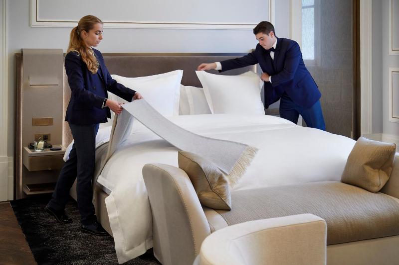 One-Bedroom Apartment with private access to Jacuzzi, Sauna and Hamman image 4