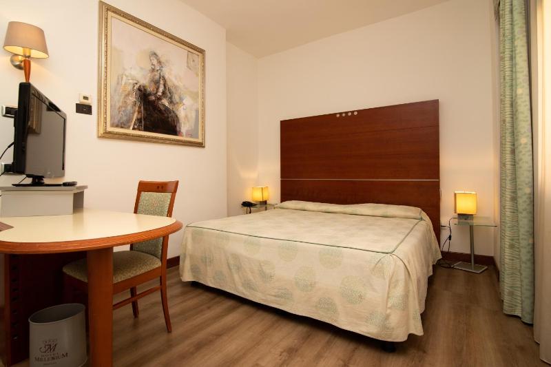 Classic Triple Room image 4